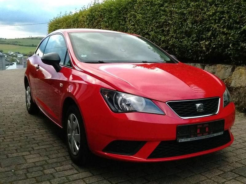 Rot Gebraucht 2015 Seat Ibiza SC Style Kleinwagen | 3.800 € (Fairer Preis) - Bild 1/4