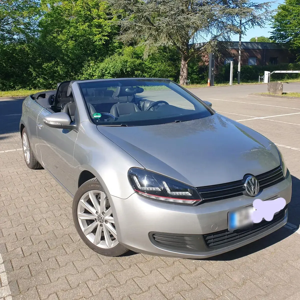Gebraucht VW Golf Cabriolet 122 PS (89 kW) 2012 Grau Cabrio