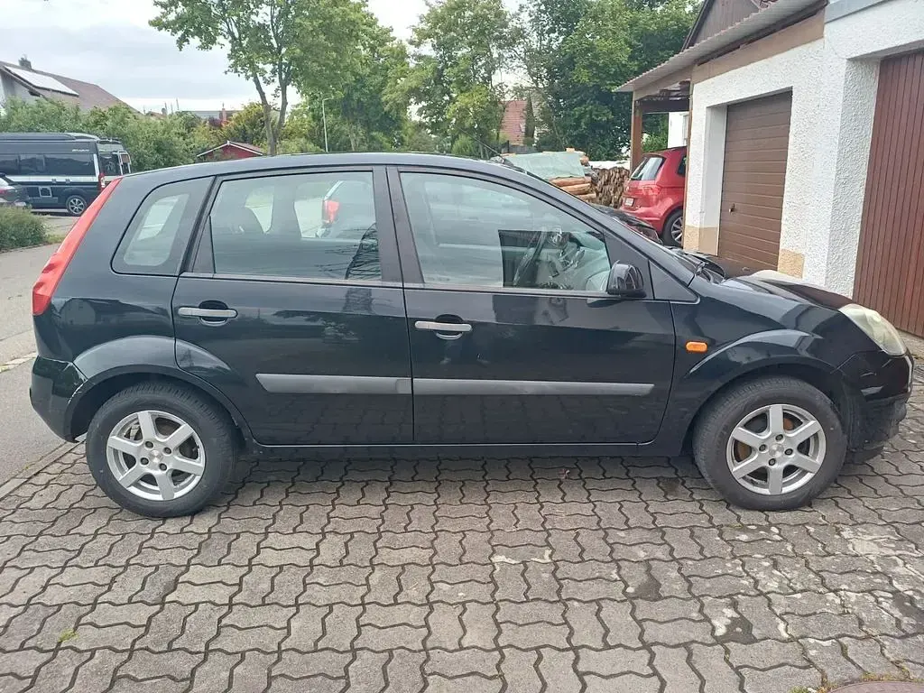 Gebraucht Ford Fiesta 80 PS (58 kW) 2007 Schwarz Kleinwagen