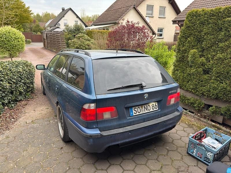 Używany BMW 530 193 KM (141 kW) 2002 Niebieski Kombi