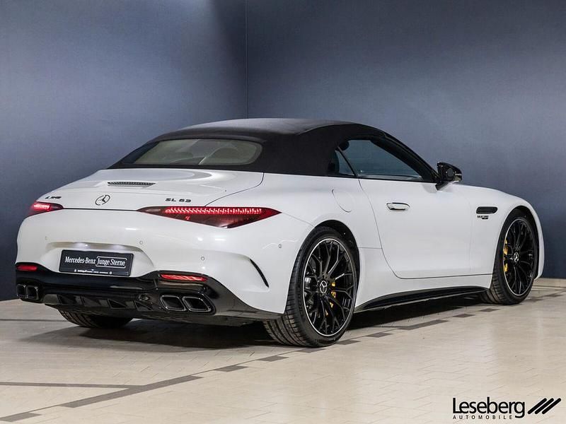 Gebraucht Mercedes SL63 AMG AMG 585 PS (430 kW) 2024 Manufaktur opalithweiß bright Cabrio