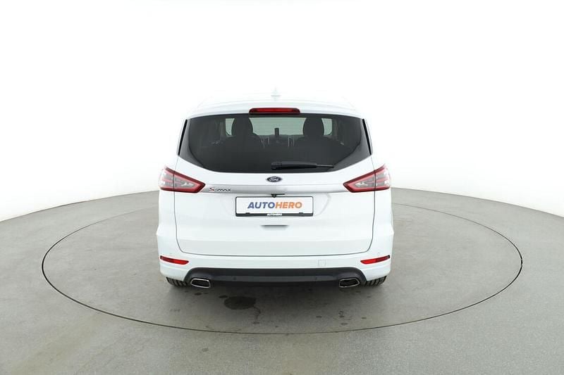 Gebraucht Ford S-MAX Titanium 190 PS (139 kW) 2020 Weiß Van / Kleinbus