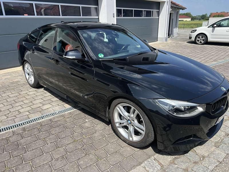 Schwarz Gebraucht 2017 BMW 340 Gran Turismo M Sport Limousine | 27.999 € (Fairer Preis) - Bild 1/4