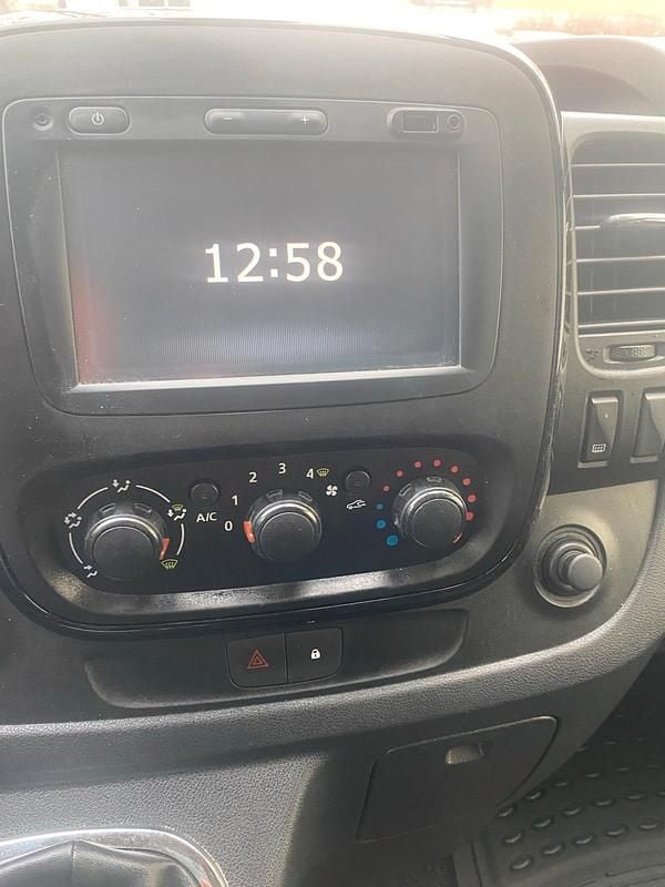 Gebraucht Opel Vivaro 120 PS (88 kW) 2016 Schwarz Van / Kleinbus