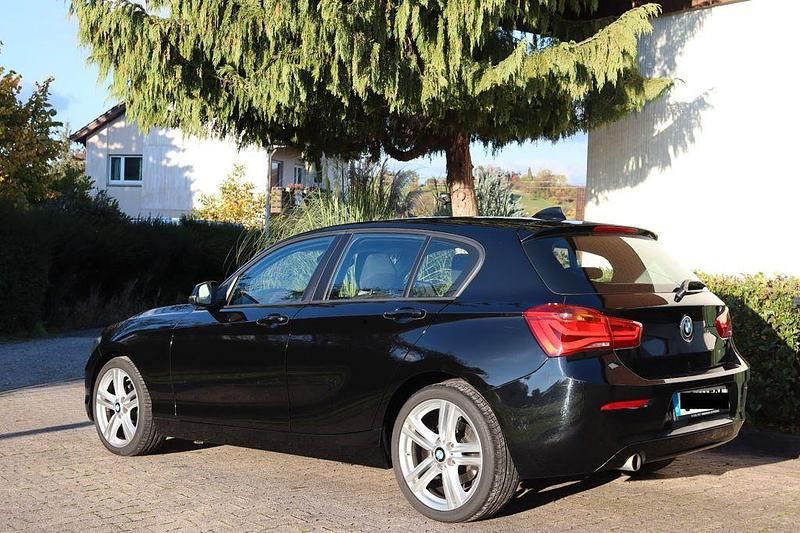 Gebraucht BMW 118 Sport Line 136 PS (100 kW) 2018 Schwarz Kleinwagen