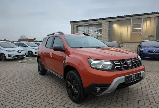 Używany Dacia Duster Extreme 150 KM (110 kW) 2022 Pomarańczowy SUV