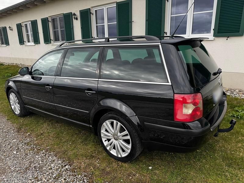 Gebraucht VW Passat 101 PS (74 kW) 2004 Schwarz Kombi