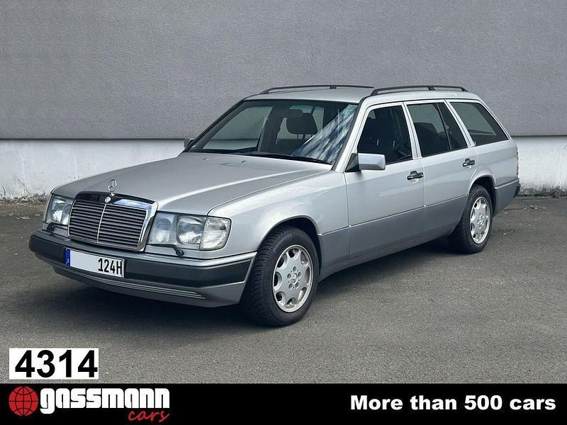 Gebraucht Mercedes 300 113 PS (83 kW) 1992 Silber Kombi