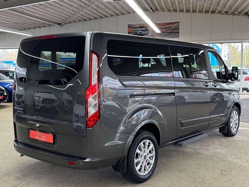 Gebraucht Ford Tourneo 150 PS (110 kW) 2022 Magnetic Van / Kleinbus