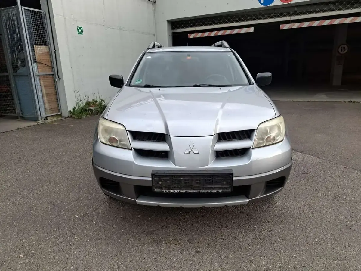 Gebraucht Mitsubishi Outlander Invite 136 PS (100 kW) 2007 Coolsilber (m) SUV