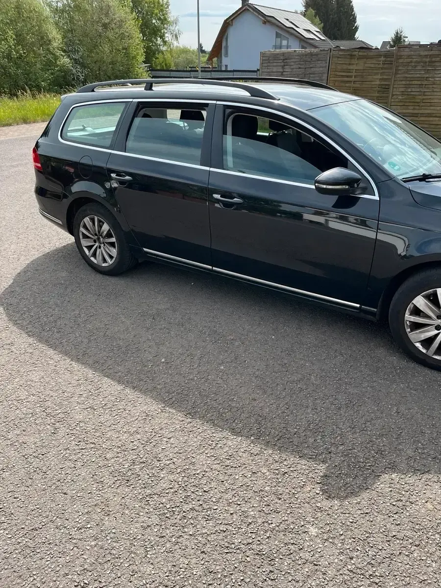 Second-hand VW Passat 140 CP (102 kW) 2013 Negru Break