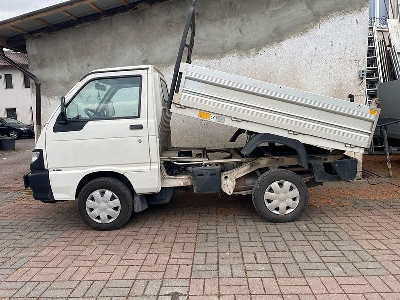 Gebraucht Piaggio Porter 83 PS (61 kW) 2019 Weiß SUV