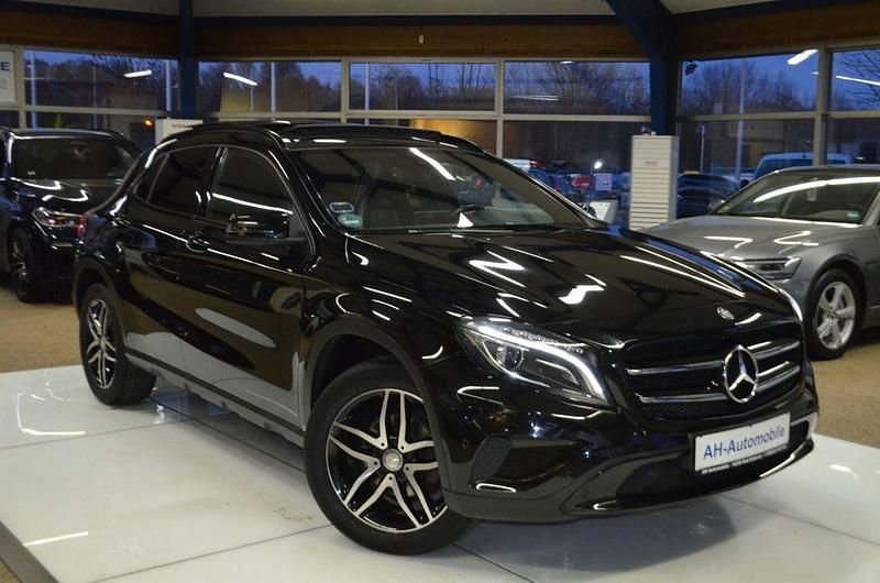 Gebraucht Mercedes GLA200 136 PS (100 kW) 2017 Schwarz SUV