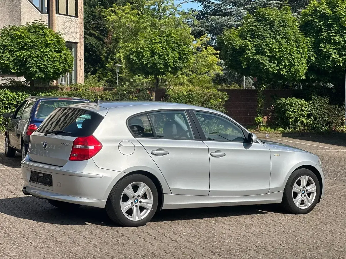 Używany BMW 120 Advantage 170 KM (125 kW) 2008 Srebrny Hatchback