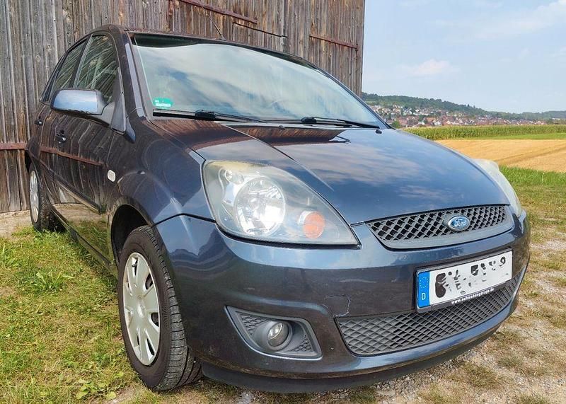 Grau Gebraucht 2008 Ford Fiesta Kleinwagen | 1.299 € (Guter Preis) - Bild 1/4