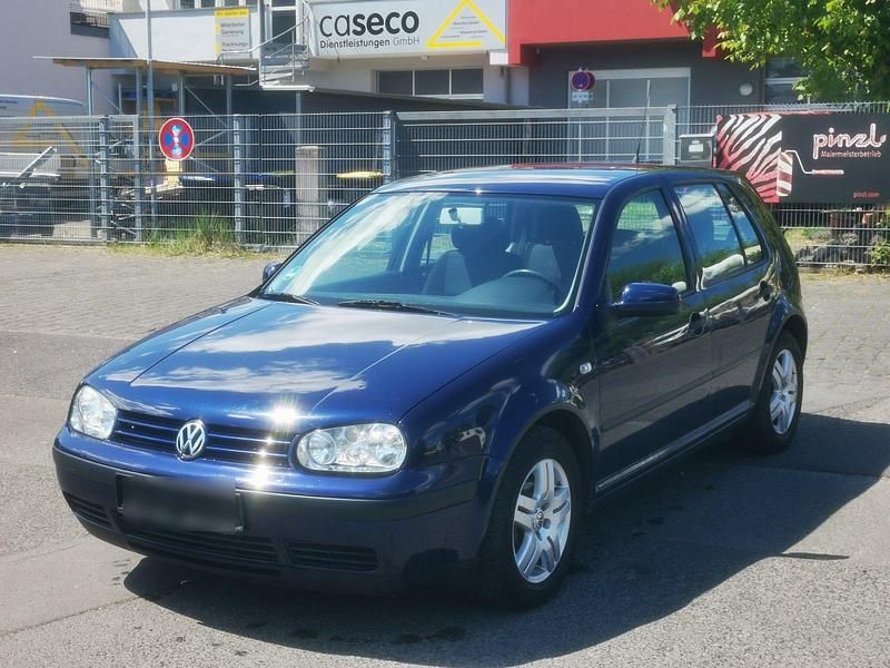 Blau Gebraucht 2001 VW Golf Limousine | 1.680 € (Fairer Preis) - Bild 1/4