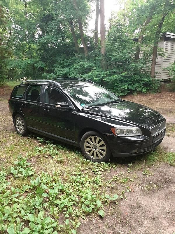 Schwarz Gebraucht 2007 Volvo V50 Kombi | 2.400 € (Superpreis) - Bild 1/4