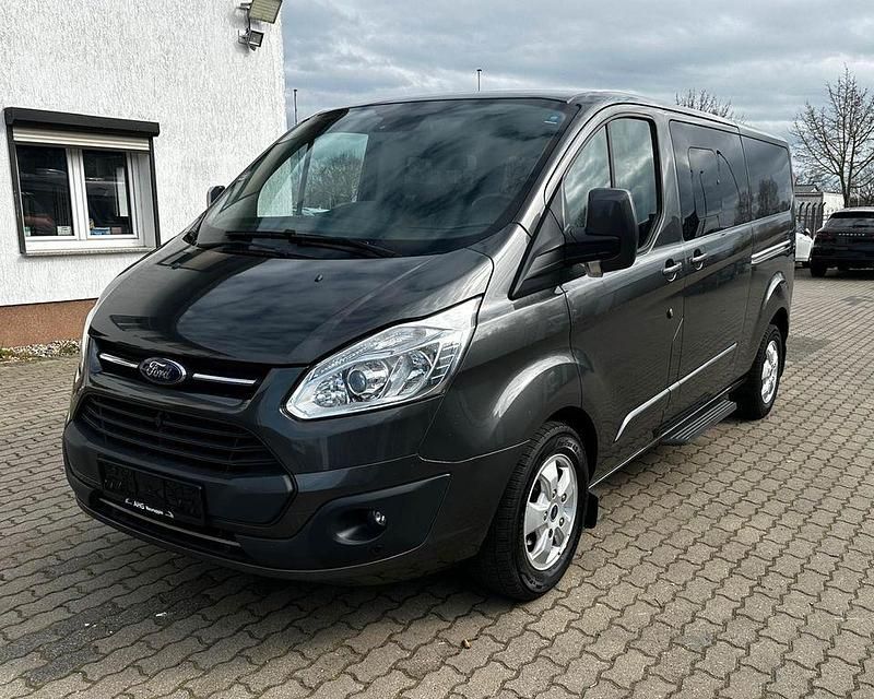 Grau Gebraucht 2017 Ford Tourneo Custom Titanium Van | 24.990 € (Superpreis) - Bild 1/4