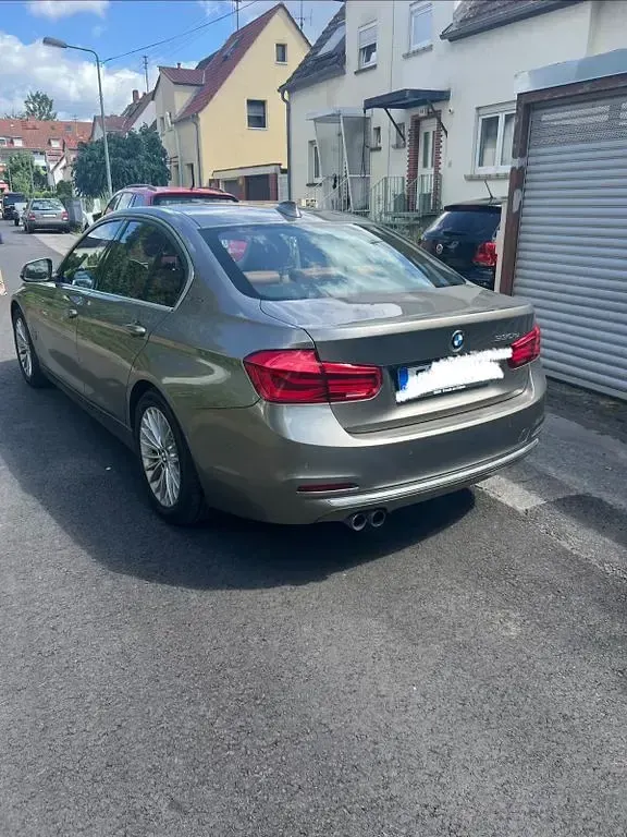 Gebraucht BMW 330e iPerformance 252 PS (185 kW) 2017 Beige Limousine