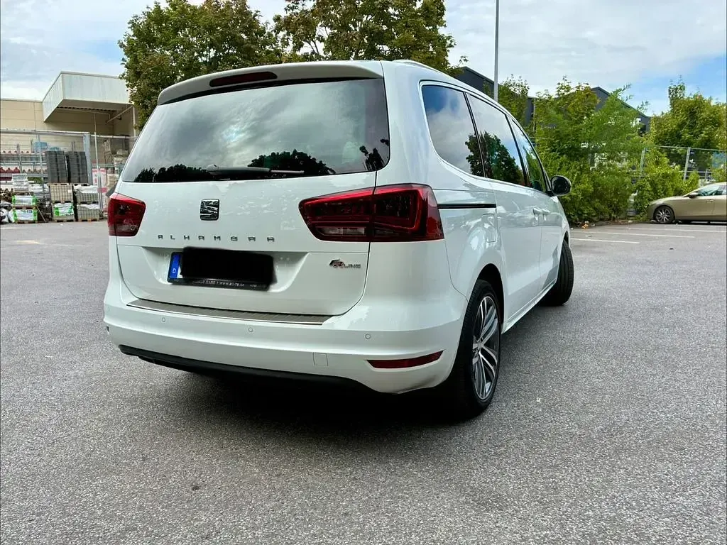 Gebraucht Seat Alhambra FR-Line 177 PS (130 kW) 2019 Weiß Van / Kleinbus