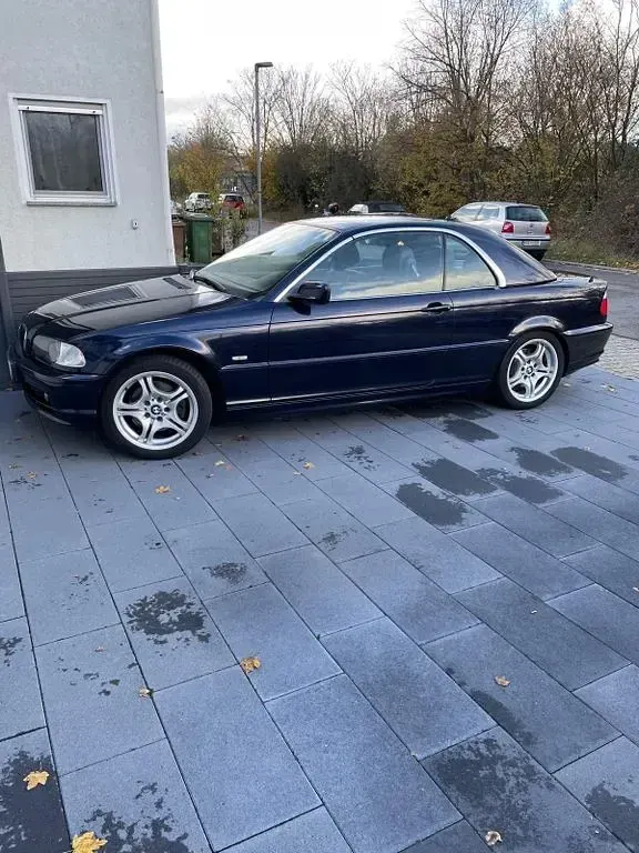 Gebraucht BMW 323 Cabriolet 170 PS (125 kW) 2000 Blau Cabrio