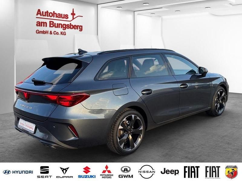 Nowe Cupra Leon 150 KM (110 kW) 2025 Szary Sedan/Limuzyna