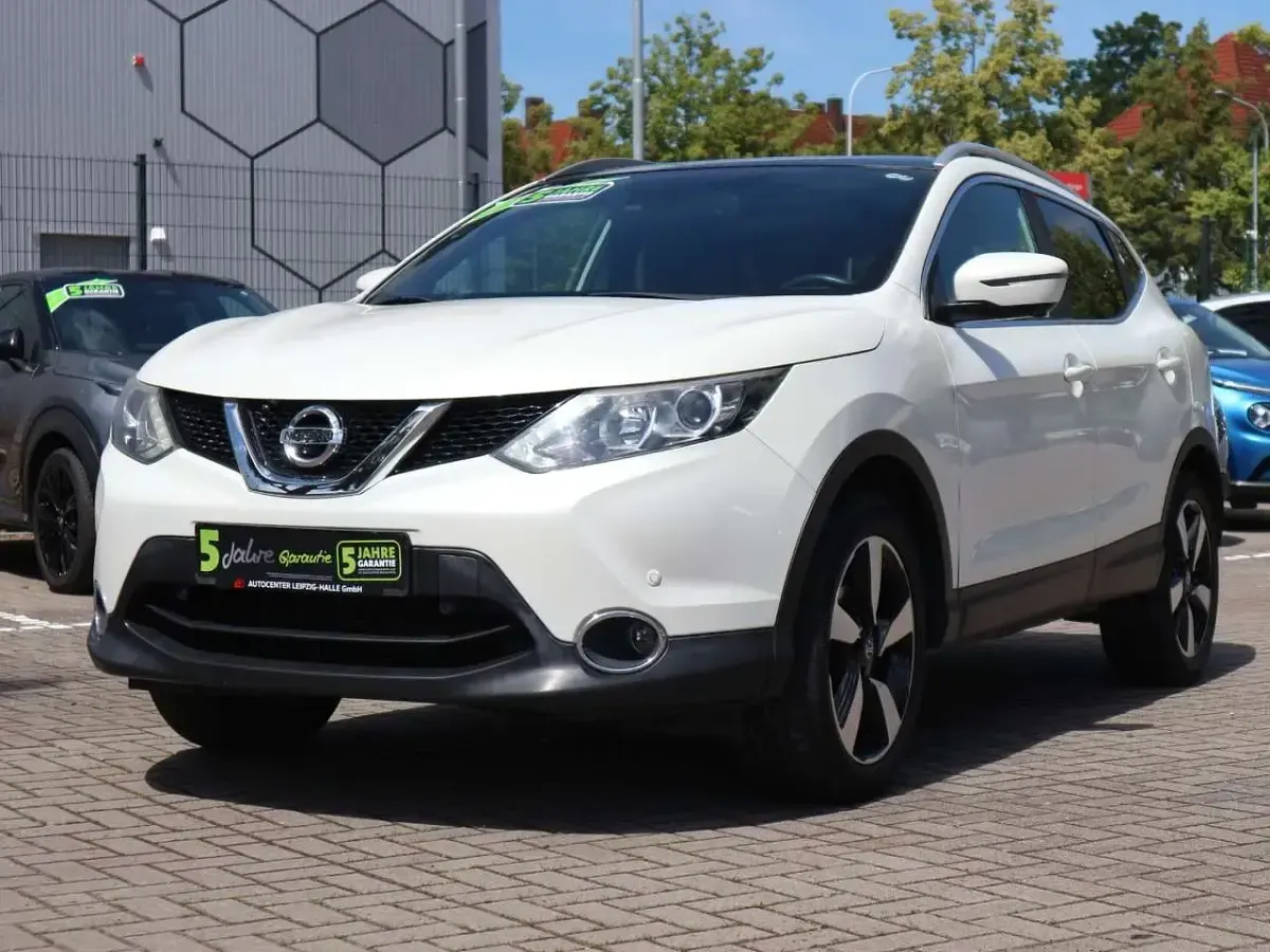 Gebraucht Nissan Qashqai N-Vision 116 PS (85 kW) 2017 Brilliant white (m) SUV