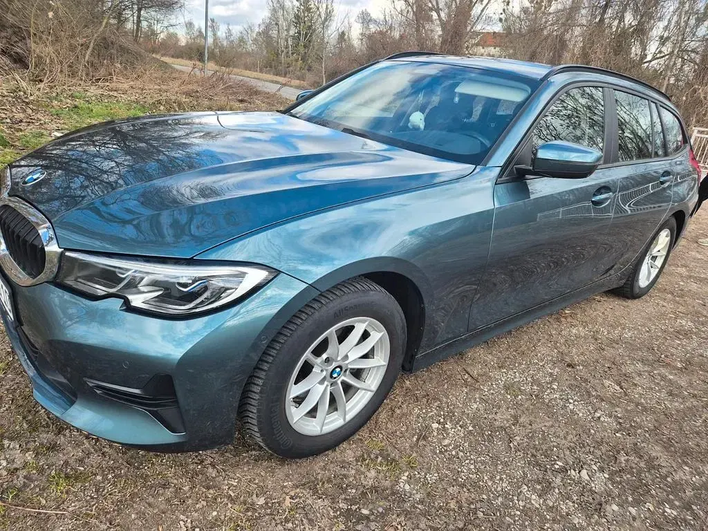 Gebraucht BMW 320 Advantage 190 PS (139 kW) 2020 Blau Kombi