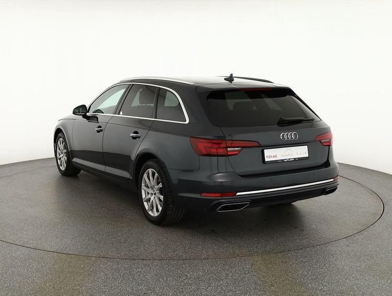 Gebraucht Audi A4 Advanced 190 PS (139 kW) 2019 Grau Kombi