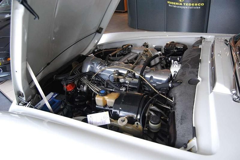 Gebraucht Mercedes W113 150 PS (110 kW) 1966 Weiß Cabrio