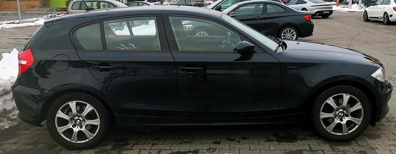 Gebraucht BMW 116 122 PS (89 kW) 2009 Schwarz Kleinwagen