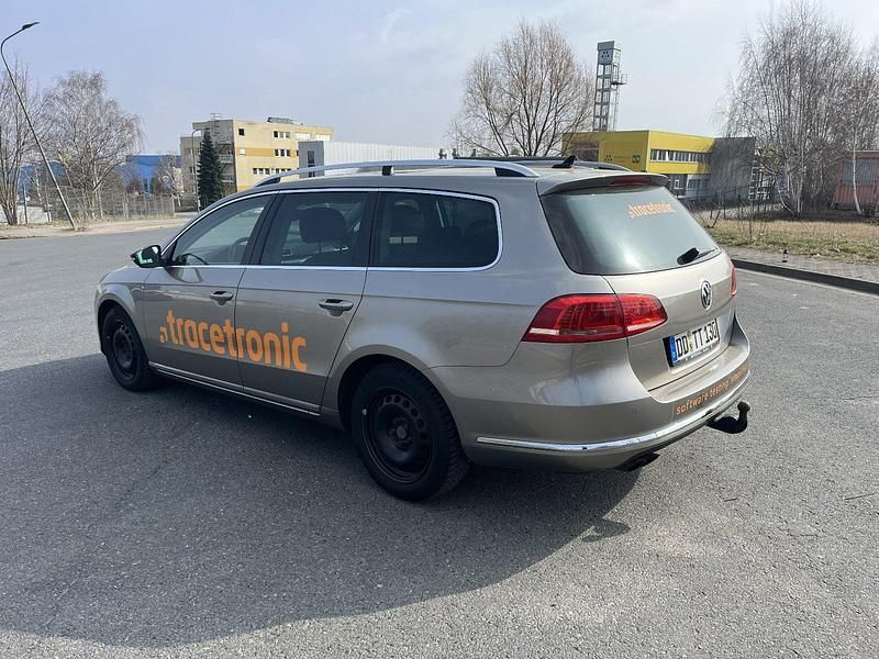 Second-hand VW Passat Edition 177 CP (130 kW) 2014 Auriu Break
