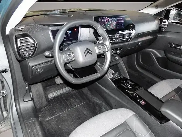 Gebraucht Citroën C4 Shine 131 PS (96 kW) 2023 Manufacturer SUV