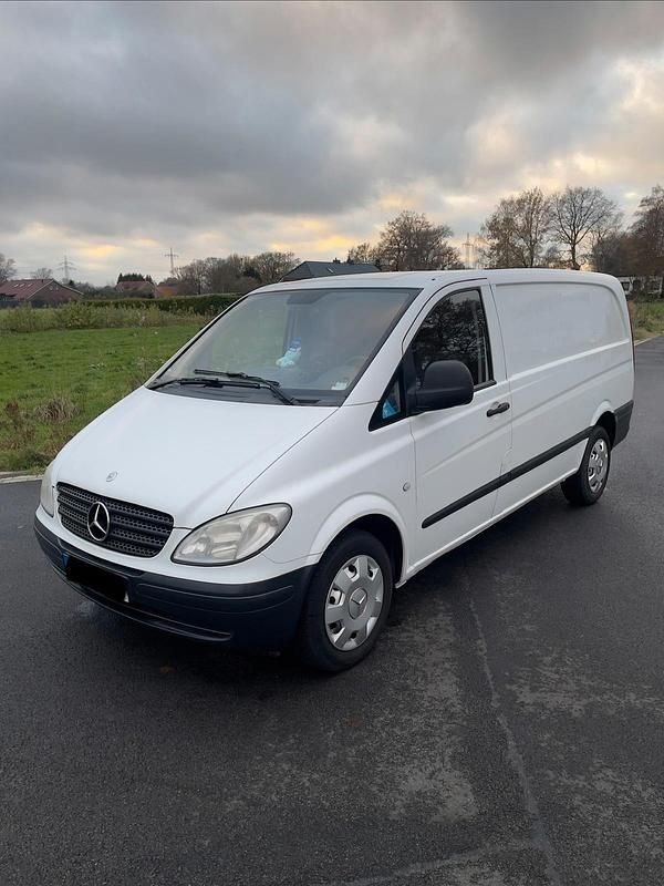 Weiß Gebraucht 2008 Mercedes Vito Limousine | 4.999 € - Bild 1/4