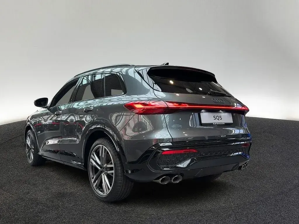 Gebraucht Audi SQ5 Edition .1 367 PS (269 kW) 2025 Daytonagrau perleffekt SUV