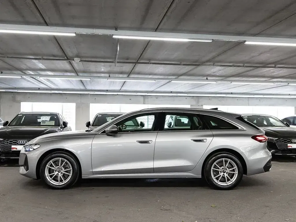 Second-hand Audi A5 Sport 204 CP (150 kW) 2025 Argintiu Break