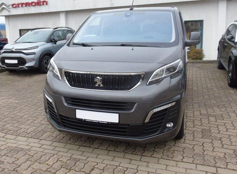 Grau Gebraucht 2018 Peugeot Traveller Allure Van / Kleinbus | 27.900 € (Guter Preis) - Bild 1/4