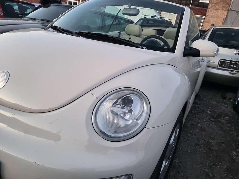 Gebraucht VW New Beetle Cabriolet 102 PS (75 kW) 2003 Weiß Cabrio