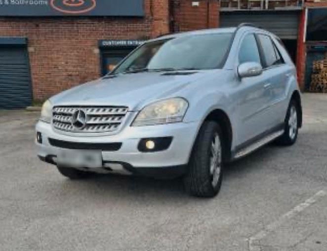Gebraucht Mercedes ML320 224 PS (164 kW) 2008 Silber SUV