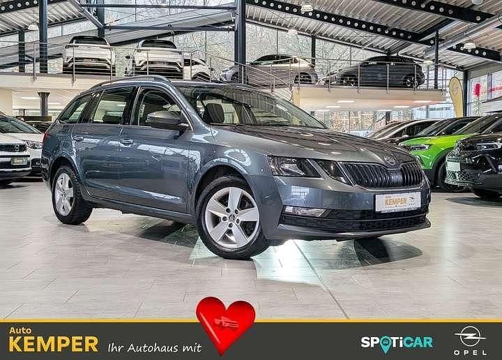 Grau Gebraucht 2020 Skoda Octavia Ambition Kombi | 17.950 € (Guter Preis) - Bild 1/4