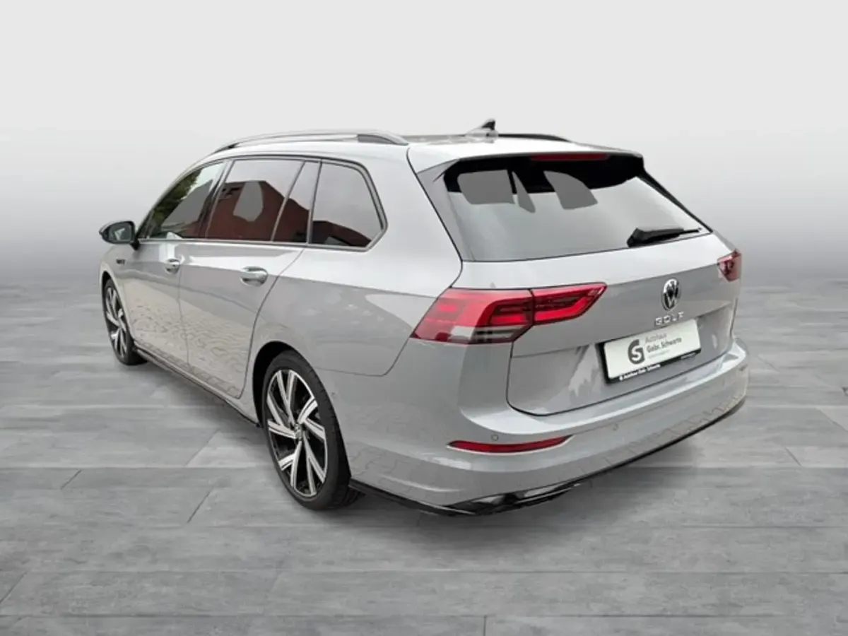 Gebraucht VW Golf VIII R-line 150 PS (110 kW) 2023 Grau Kombi