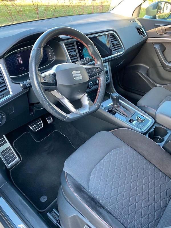 Gebraucht Seat Ateca FR 150 PS (110 kW) 2022 Grau SUV