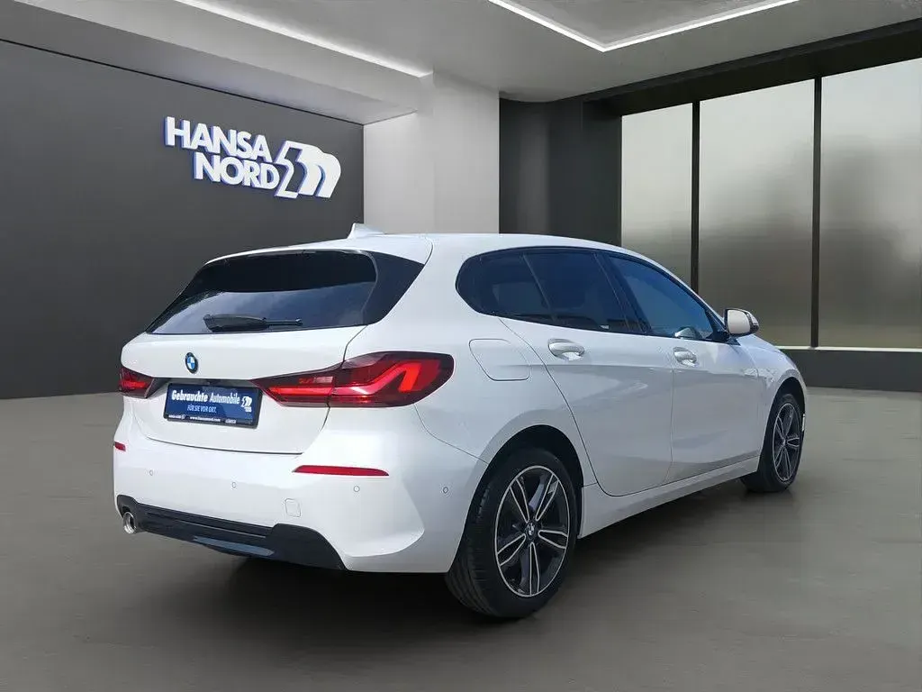 Gebraucht BMW 118 Sport Line 136 PS (100 kW) 2023 Weiß Kleinwagen