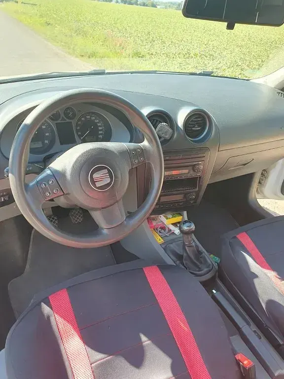 Gebraucht Seat Ibiza 69 PS (50 kW) 2007 Weiß Kleinwagen