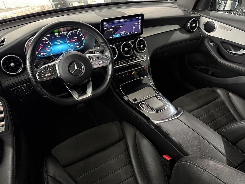Gebraucht Mercedes GLC300e AMG line 194 PS (142 kW) 2022 Grau SUV