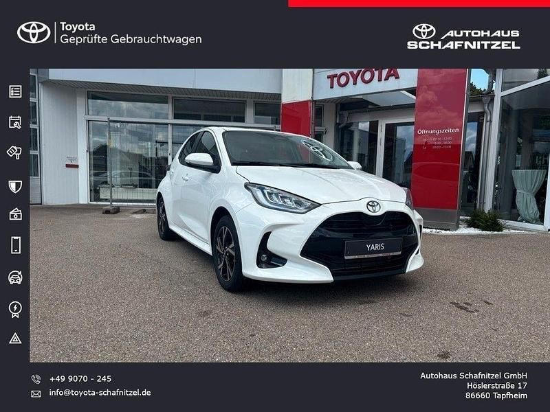 Weiß Neu 2025 Toyota Yaris Hybrid Team Limousine | 25.900 € (Fairer Preis) - Bild 1/4
