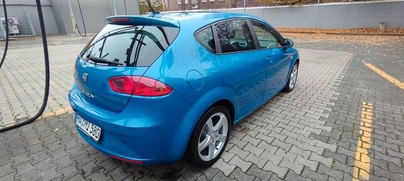 Gebraucht Seat Leon Sport 125 PS (91 kW) 2009 Blau Limousine