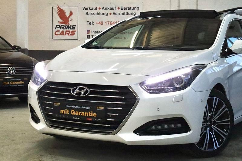 Gebraucht Hyundai i40 Premium 141 PS (103 kW) 2017 Weiß Kombi
