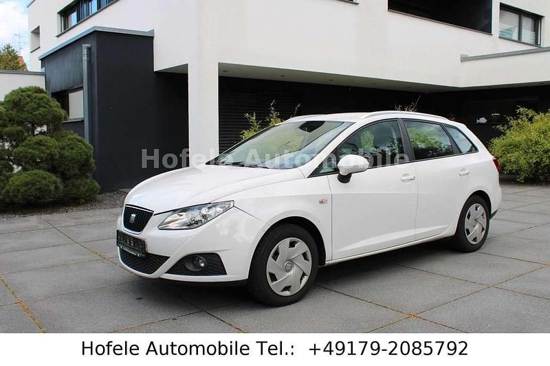 Weiß Gebraucht 2010 Seat Ibiza ST Style Kombi | 3.950 € (Etwas zu teuer) - Bild 1/4
