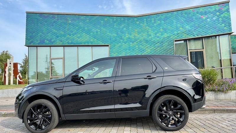 Schwarz Gebraucht 2015 Land Rover Discovery Sport SE SUV | 15.800 € (Fairer Preis) - Bild 1/4